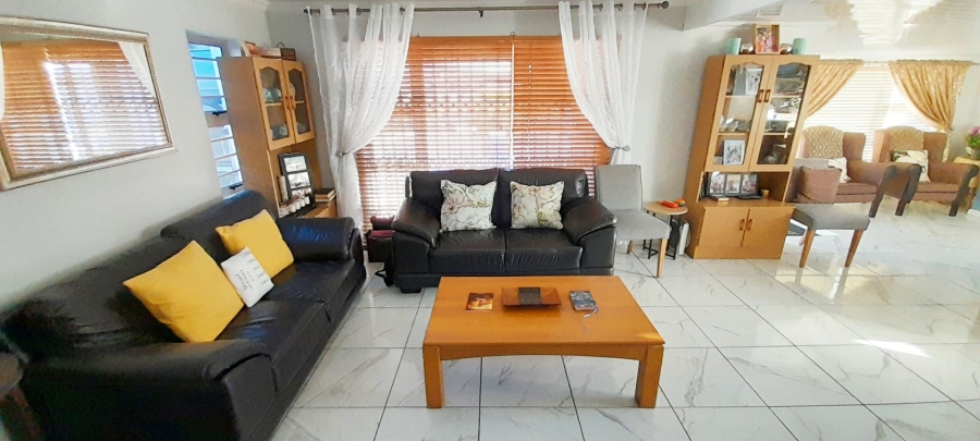 2 Bedroom Property for Sale in Cloetesville Western Cape